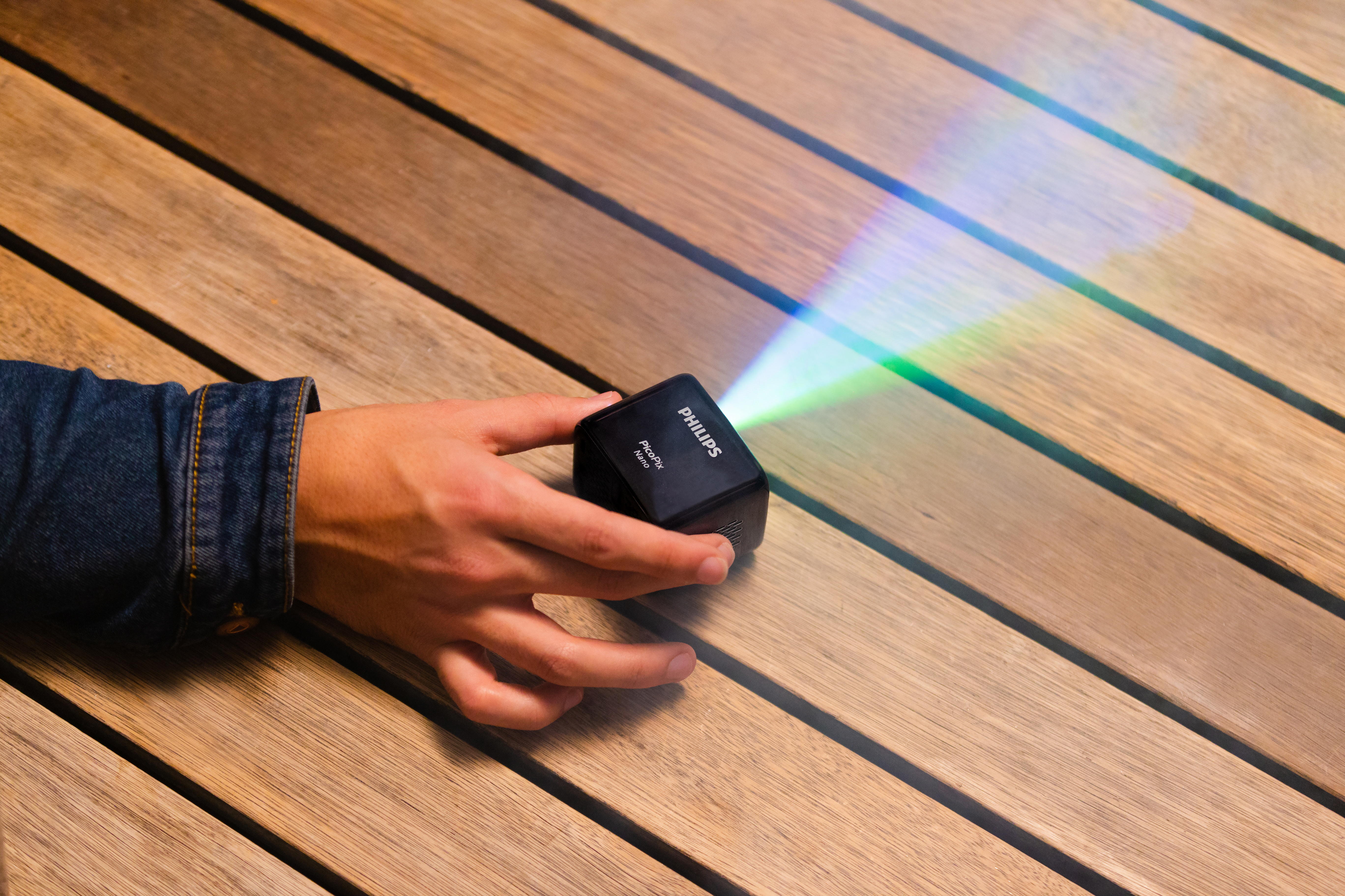 PHILIPS PicoPix Nano Beamer(WVGA, 100 Lumen, WLAN)