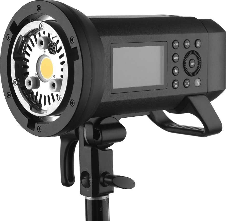 Gros plan d'une lumière de studio noire avec le nom Godox.