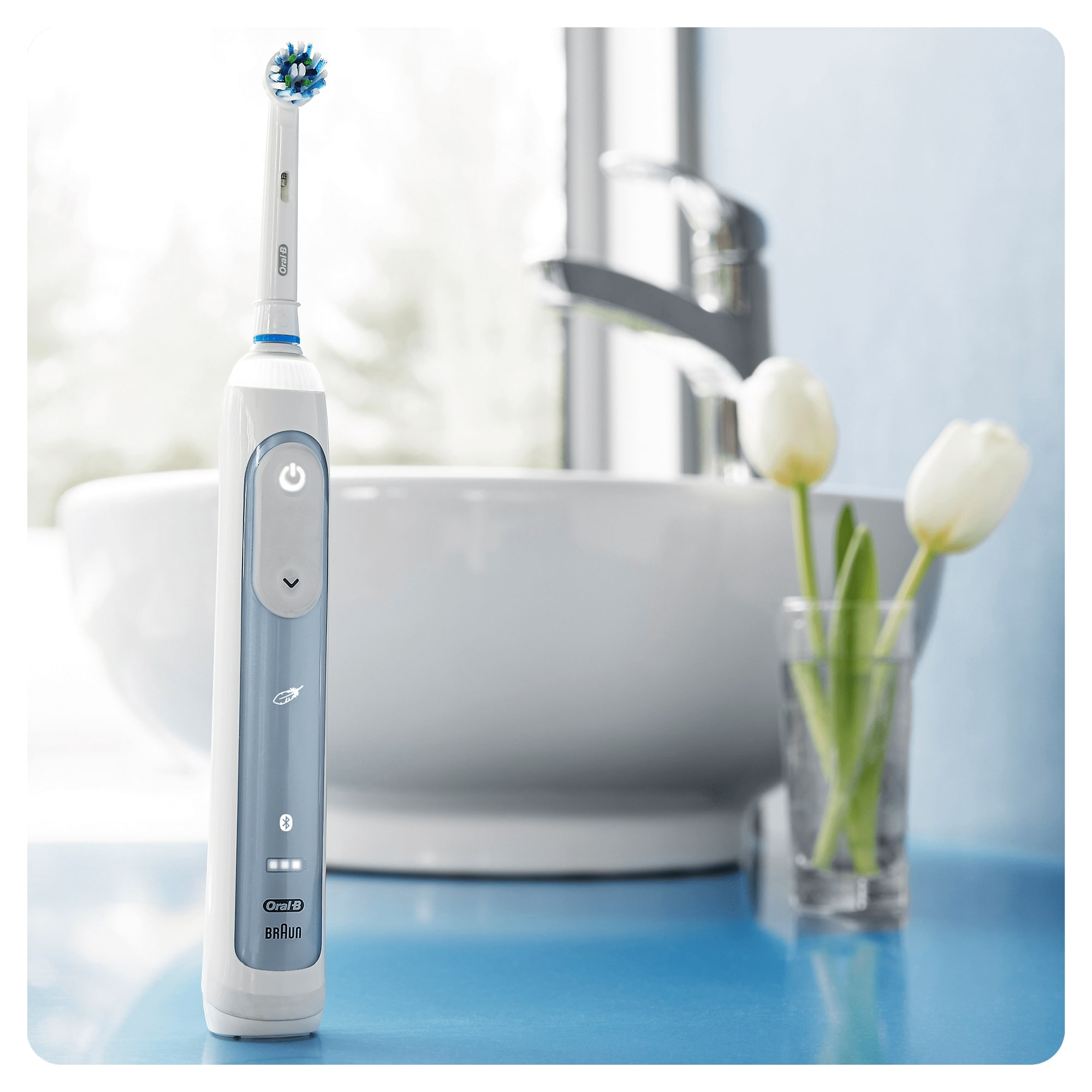 ORAL-B Smart Expert Limited Design Edition mit Braun Wecker & Reise-Etui Elektrische Zahnbürste Blau