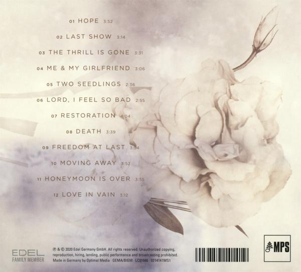 CD-Rückseite mit Titelliste und Blumendesign.
