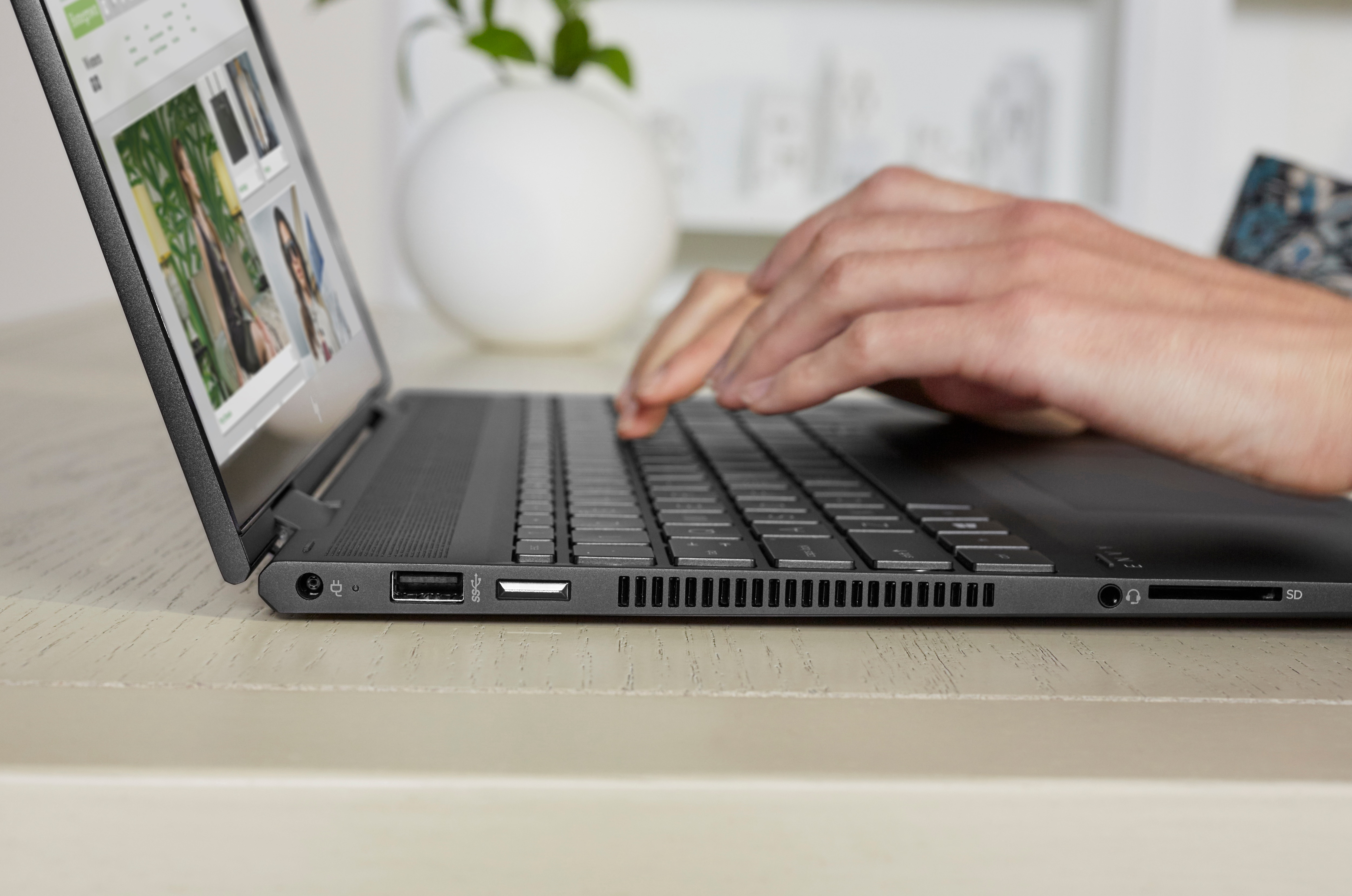 HP ENVY x360 15-ds0844nz - Convertible 2 in 1 Laptop (15.6 ", 512 GB SSD, Nightfall Black)
