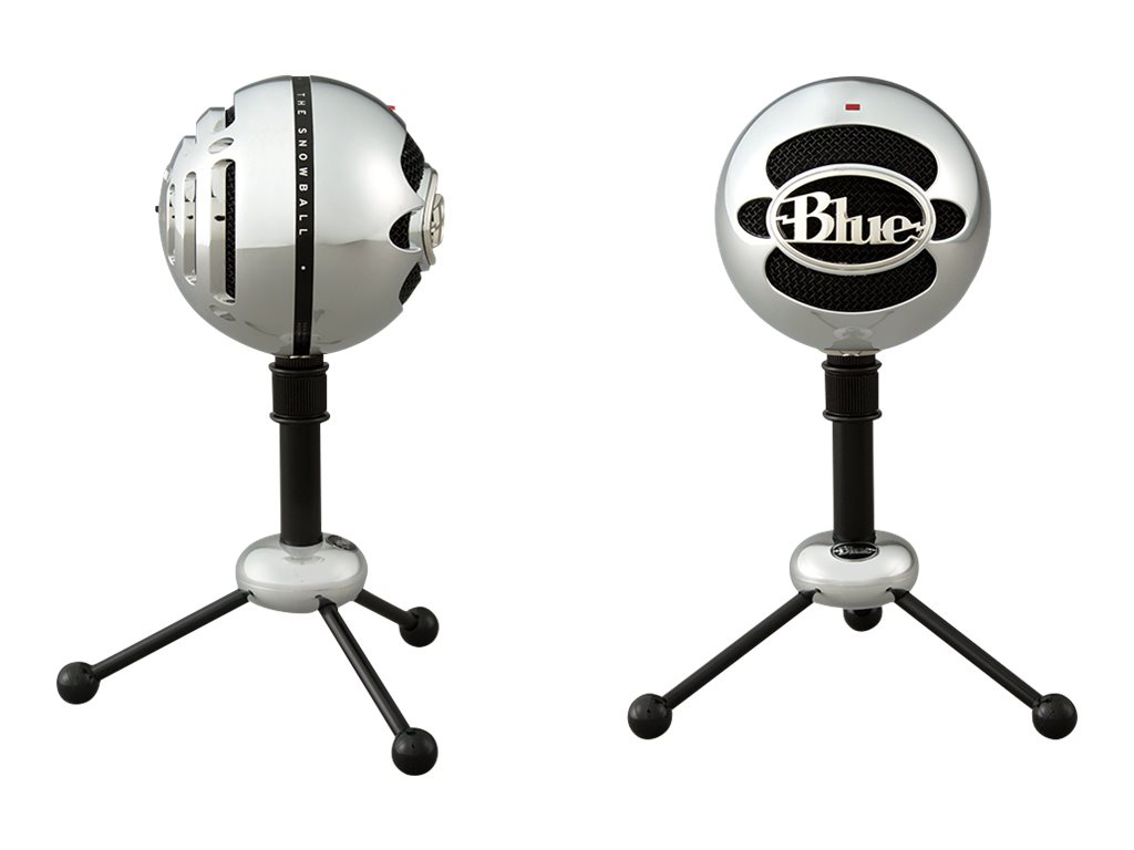 Silbernes Blue Snowball Mikrofon auf schwarzem Ständer, weißer Hintergrund.
