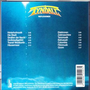 Rückseite einer CD-Hülle mit Text, der Songtitel auflistet, und blauem Farbverlauf im Hintergrund.