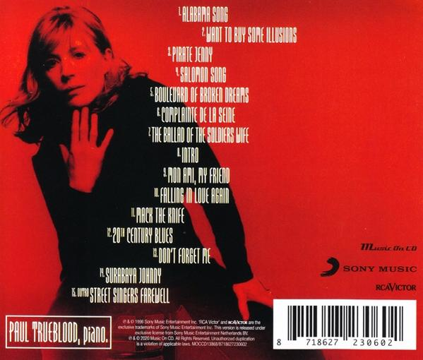 De achterkant van een cd-hoesje met een afbeelding van een vrouw en de tracklist in wit.