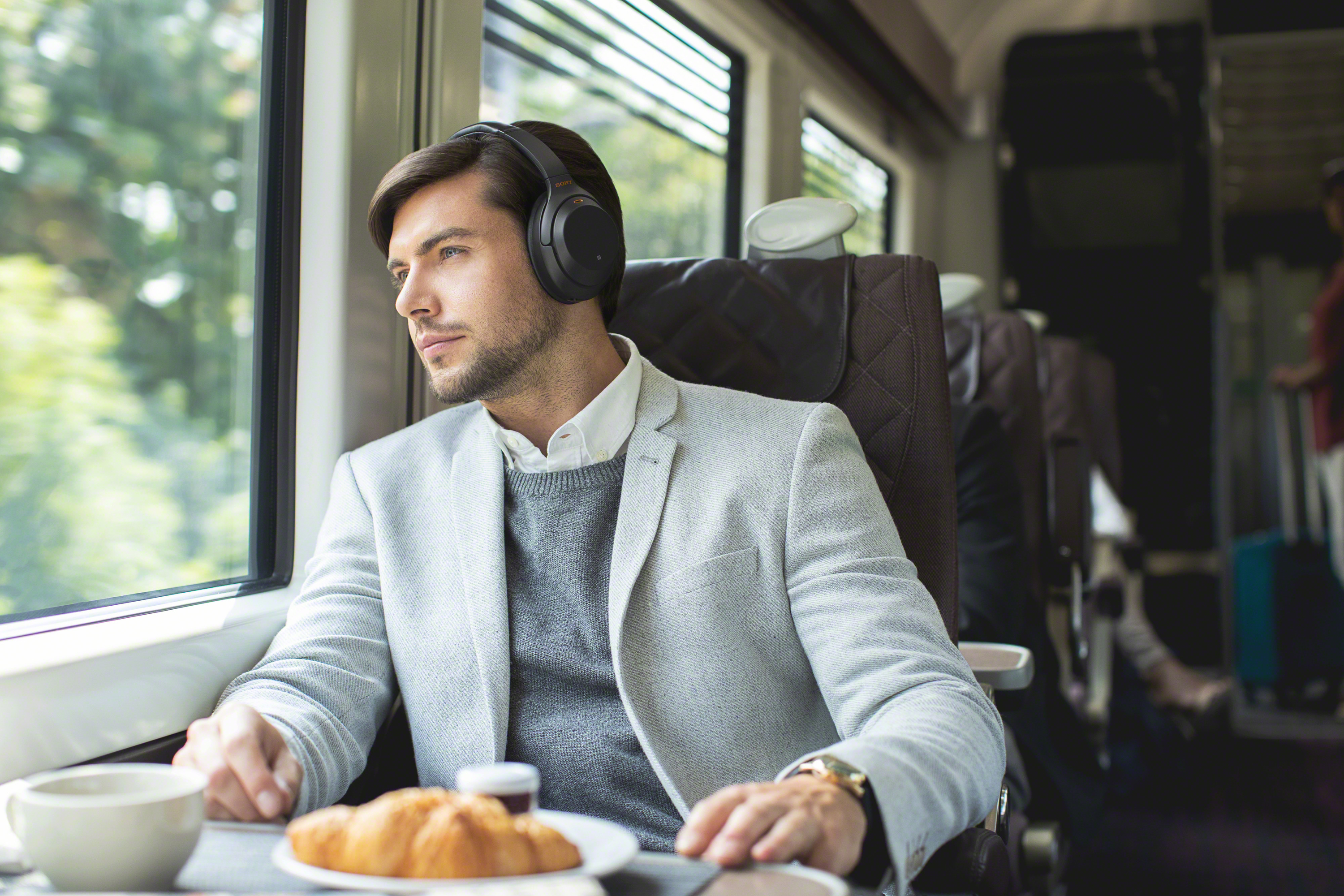 SONY Bluetooth Kopfhörer WH-1000XM3 mit Geräuschminimierung, schwarz