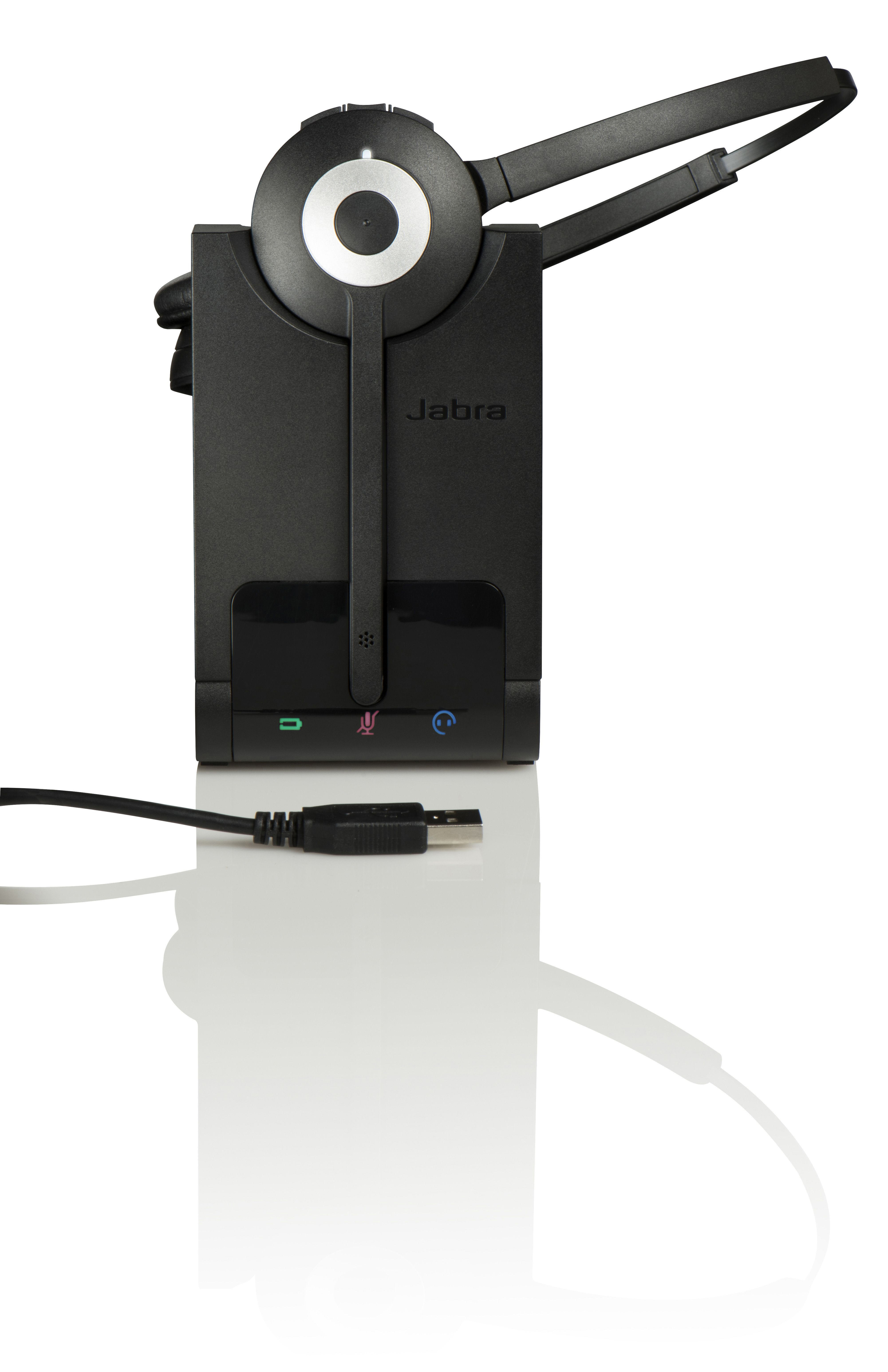 Schwarzes Jabra-Headset auf einer Basis mit angeschlossenem USB-Kabel.