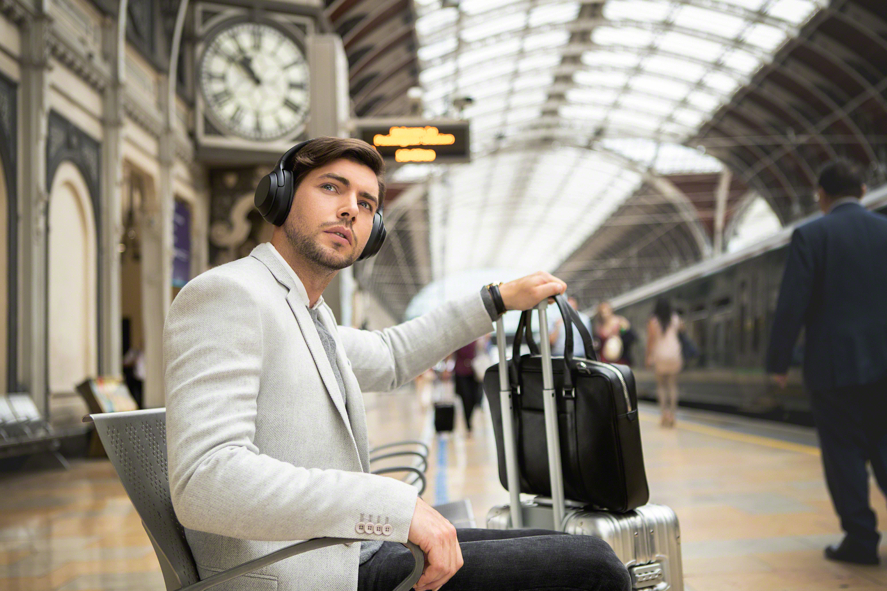 SONY WH-1000XM3 - Bluetooth Kopfhörer (Over-ear, Schwarz)
