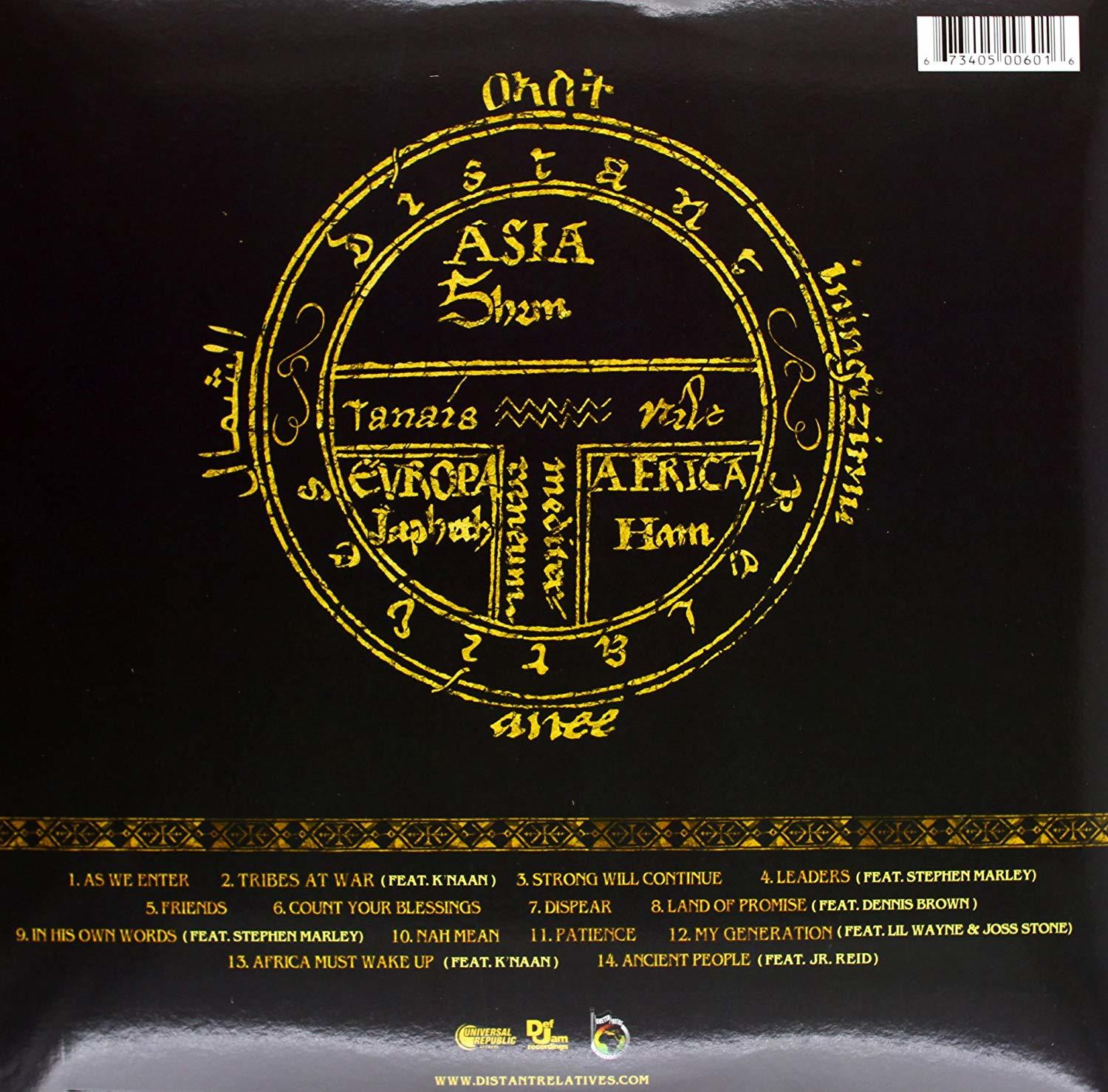 Albumcover mit goldenem Kreis, Text und einer Titelliste. Dunkler Hintergrund.