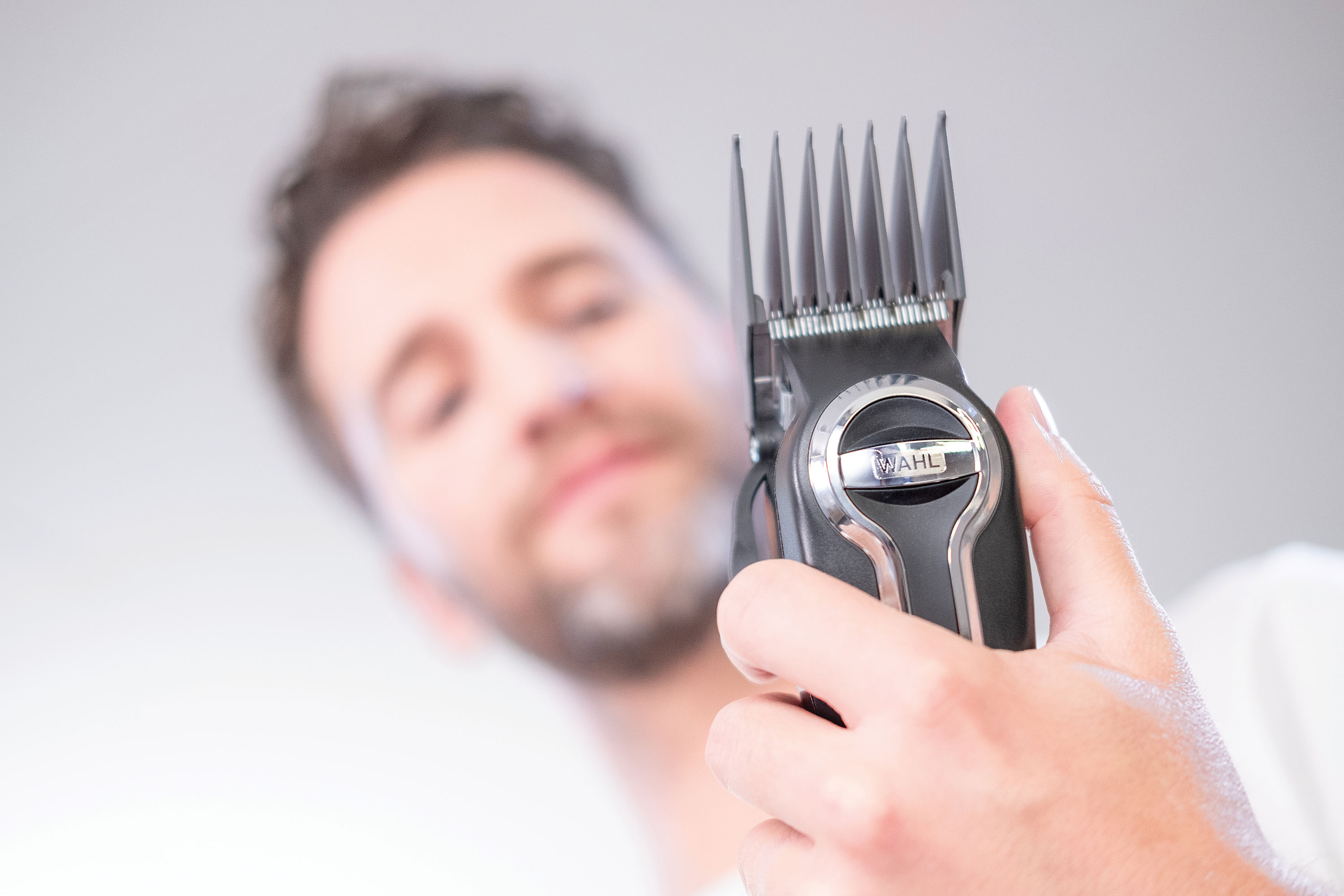WAHL ELITEPRO Saç Kesme Makinesi Çantalı