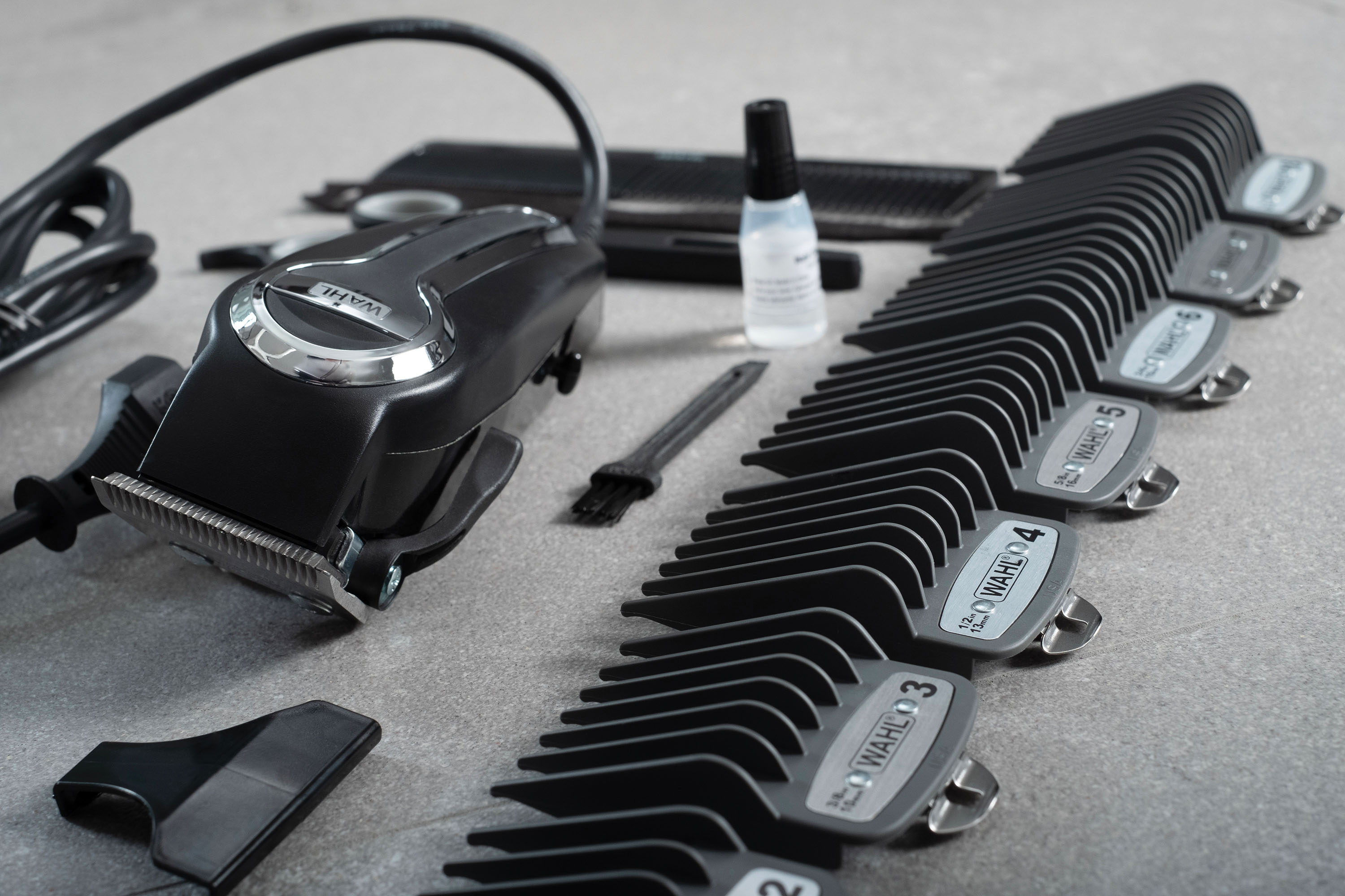 WAHL ELITEPRO Saç Kesme Makinesi Çantalı