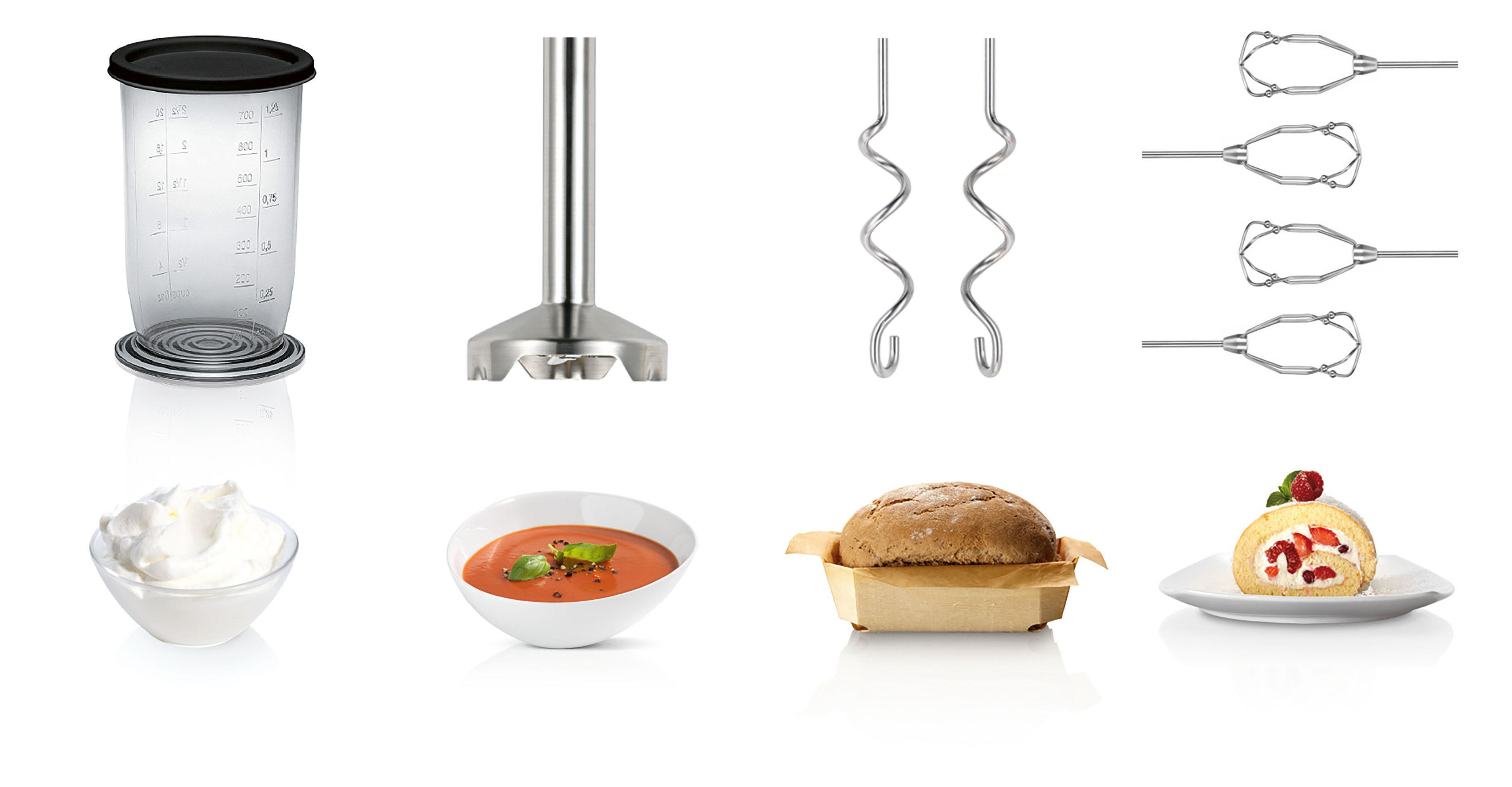 Sortiment an Küchenwerkzeugen und Zutaten: Mixer, Stabmixer, Quirlaufsätze und Lebensmittel.