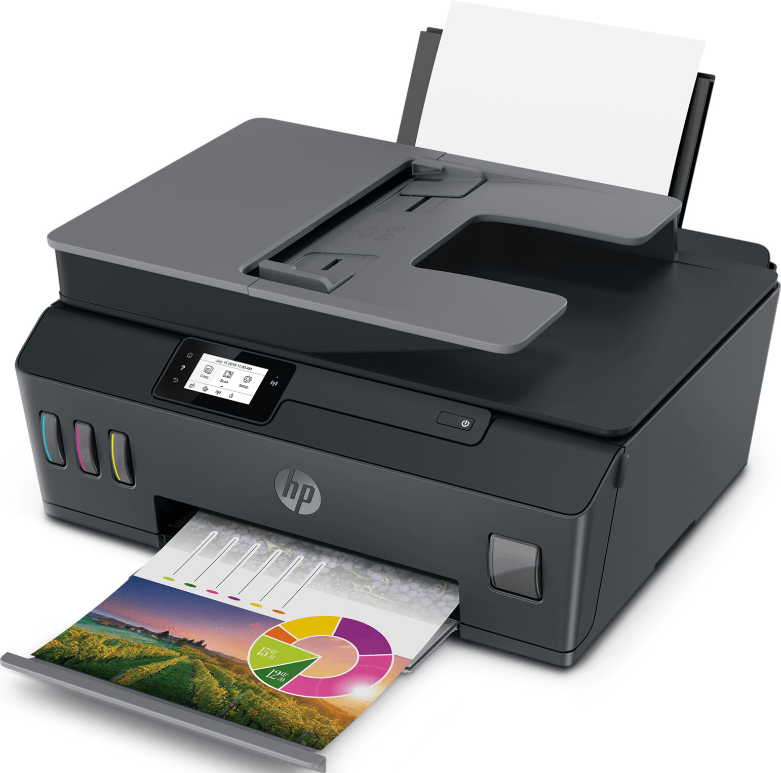 Ein grauer HP Drucker druckt ein Dokument mit Diagrammen und einem Bild eines Weinbergs.
