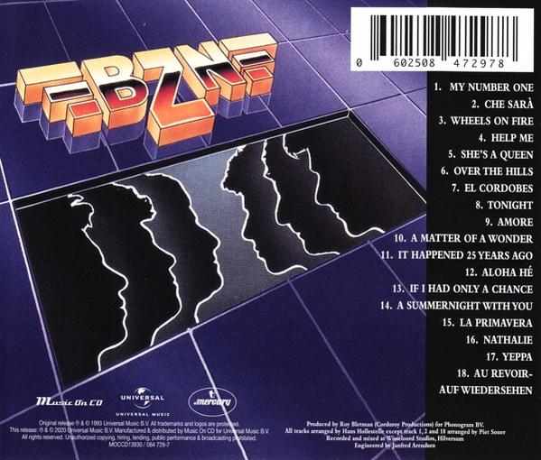 De achterkant van een cd-hoesje met tekst, silhouetten en het FBZ-logo in een retro-ontwerp.