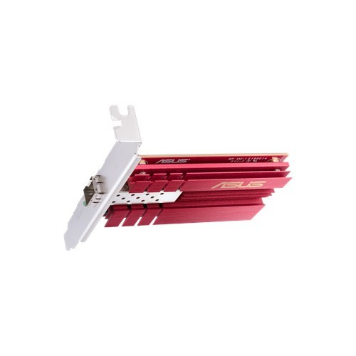 Una tarjeta de red Asus roja con disipadores de calor, aislada en blanco.