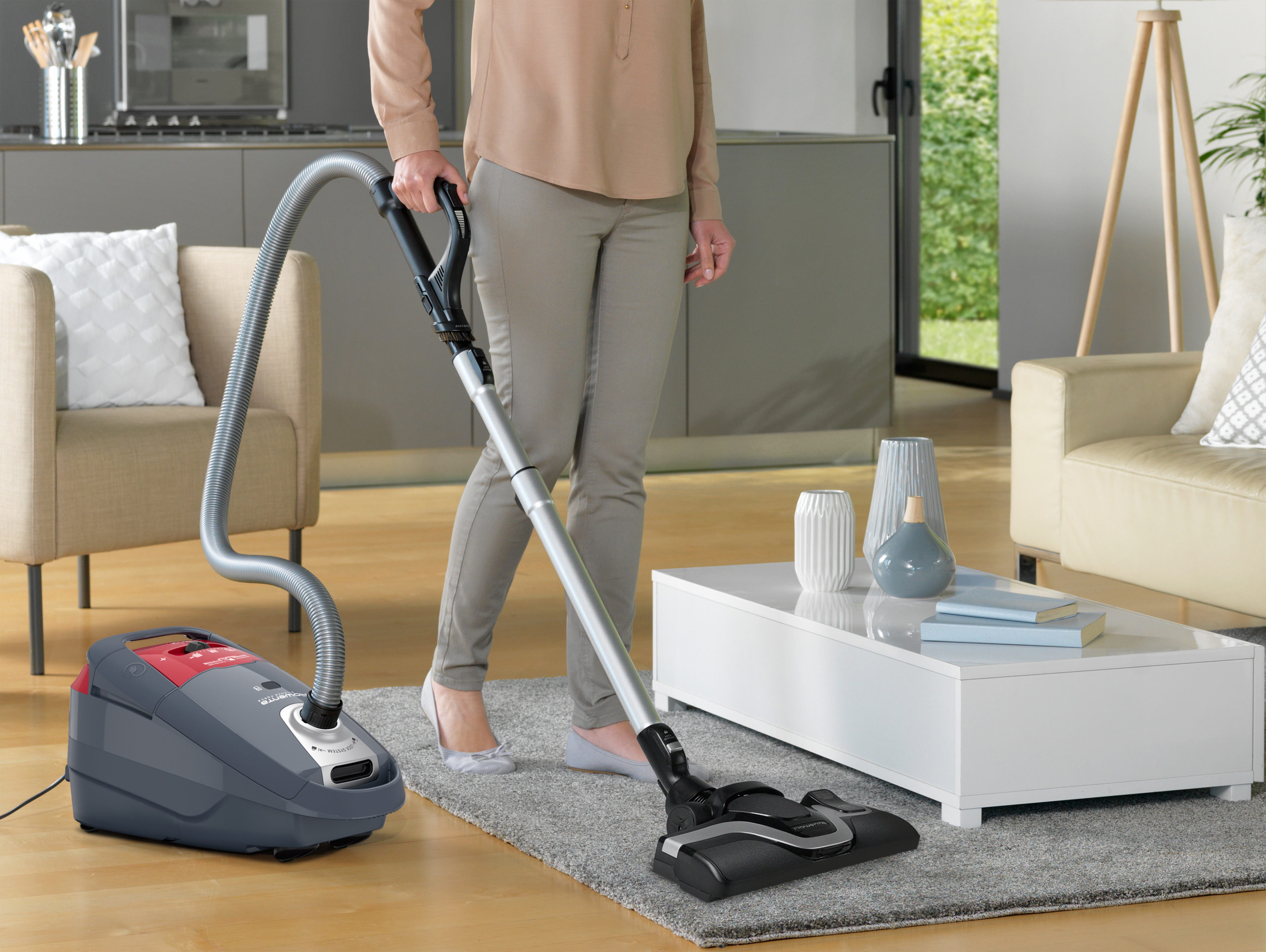 ROWENTA RO7366 Silence Force Staubsauger, maximale Leistung: 450 Watt