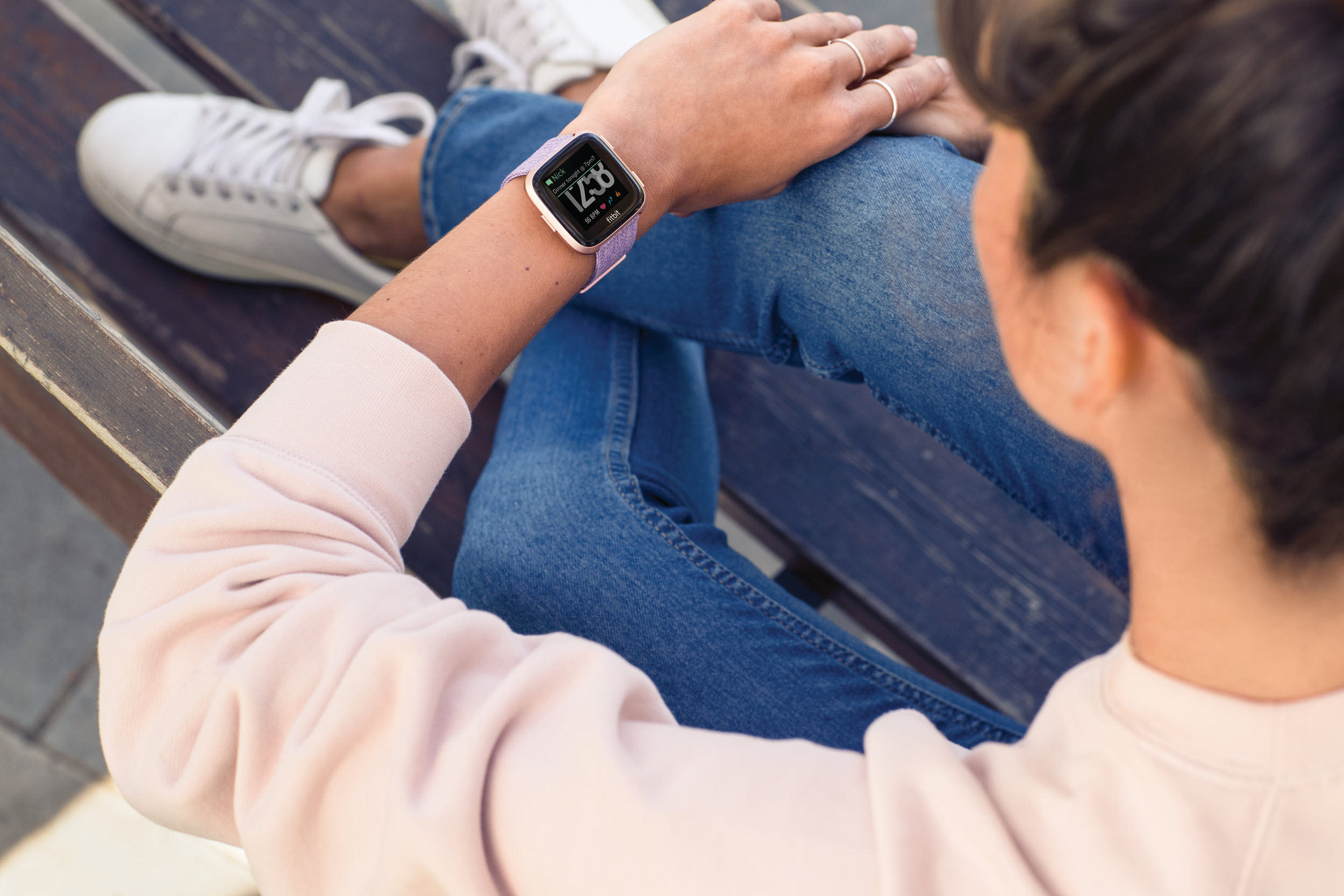 FITBIT Versa SE Smartwatch Aluminium Gewebearmband, S-L, Lavender Woven