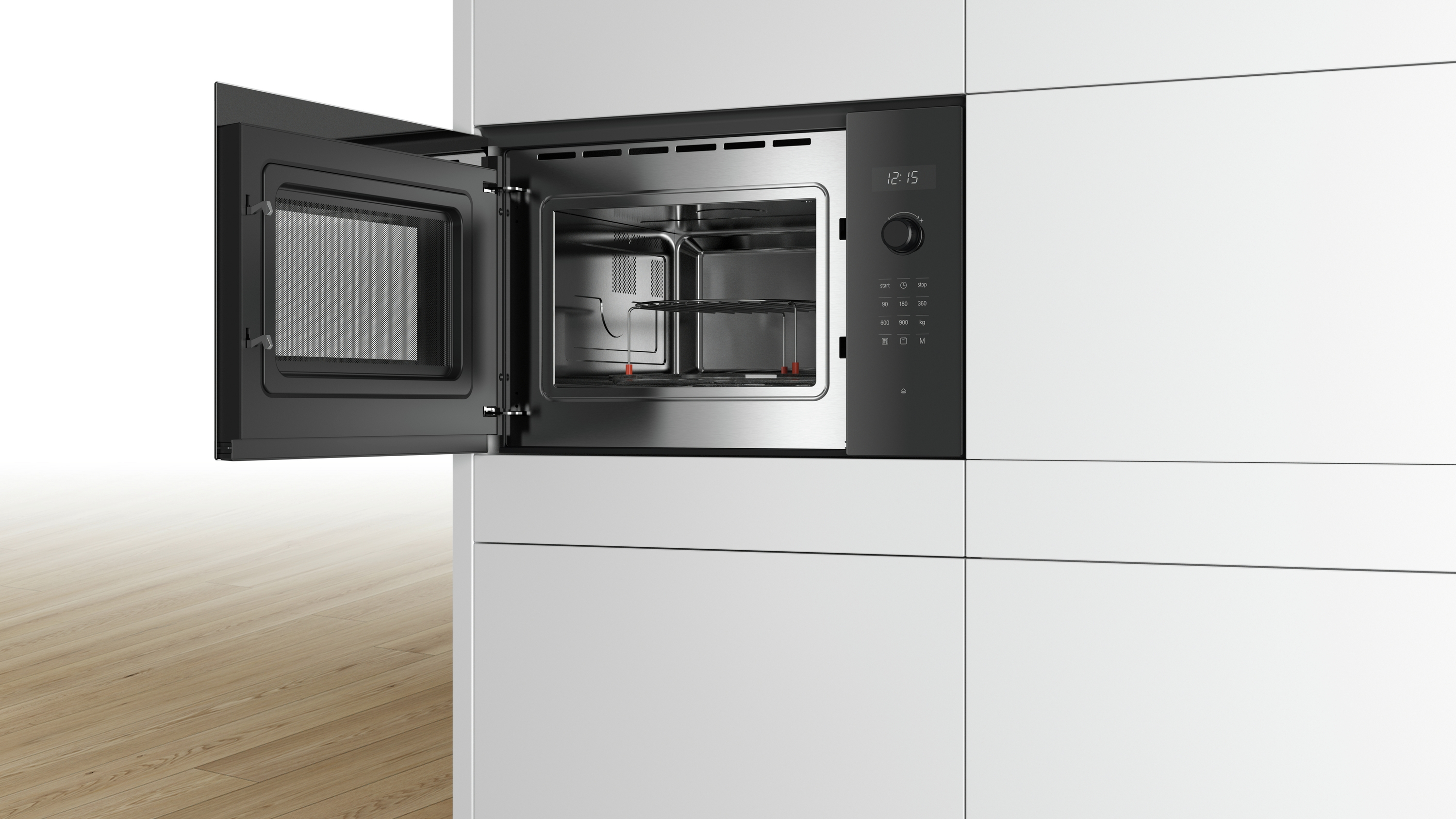Horno microondas con puerta abierta que muestra el interior y el panel de control.