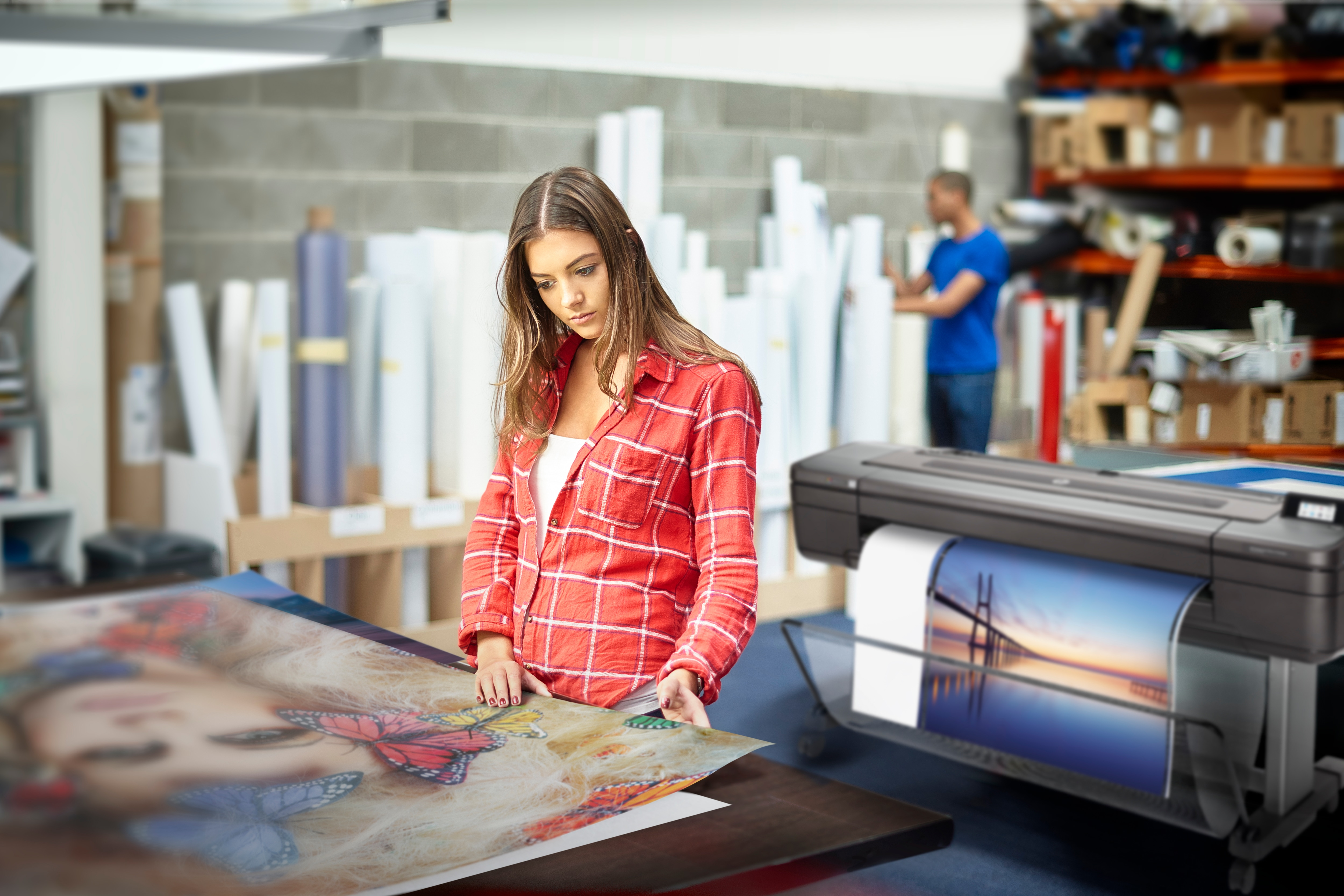 HP DesignJet Z9+dr 44 inç PostScript Yazıcı ile V Kesici