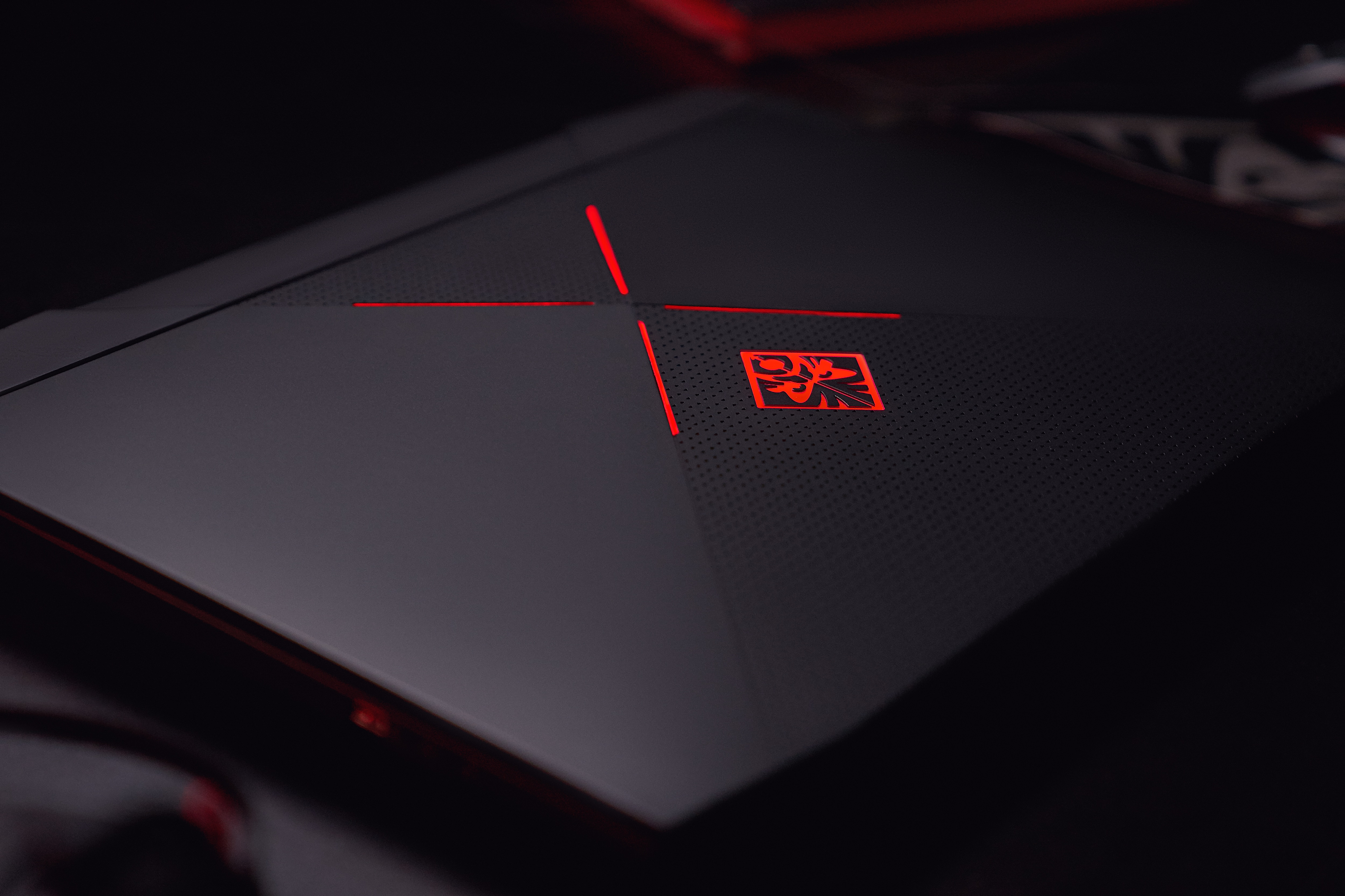 HP 2PJ71EA Omen X i7-7820HK 32GB 1TB+512 SSD Win10 Gaming Laptop Siyah