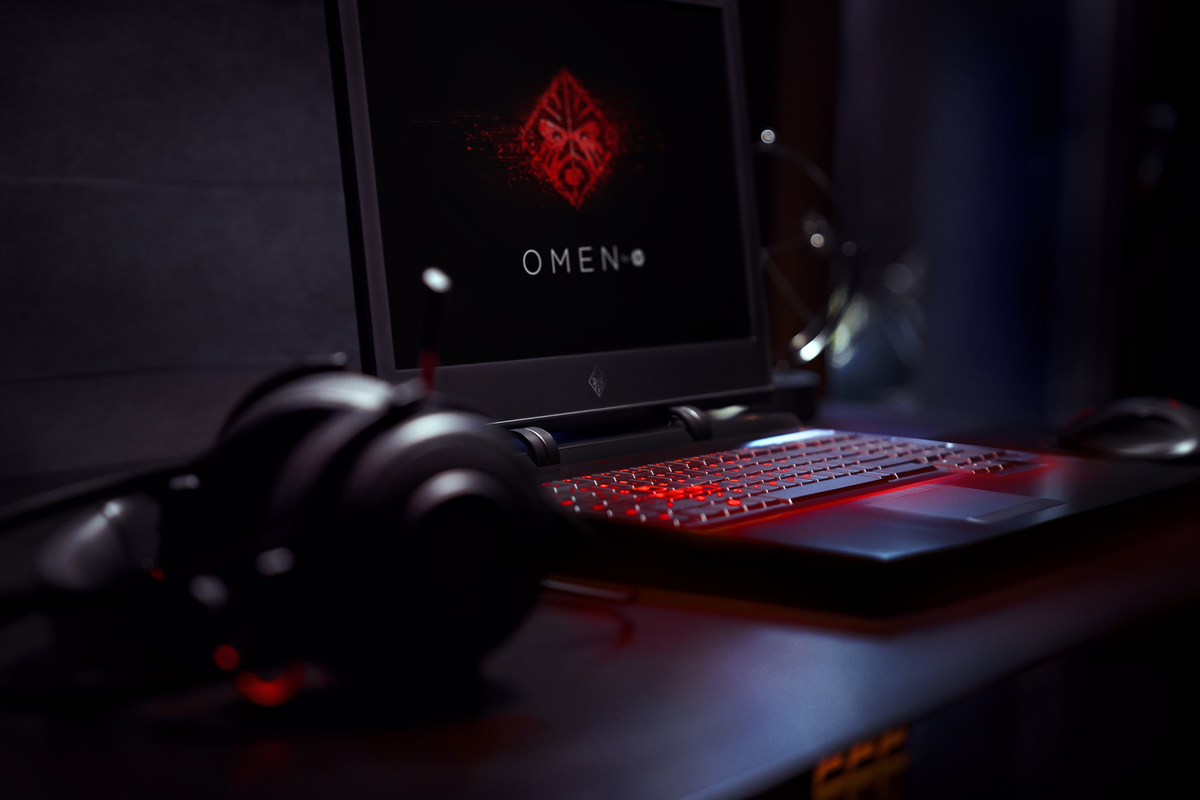 HP 2PJ71EA Omen X i7-7820HK 32GB 1TB+512 SSD Win10 Gaming Laptop Siyah