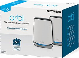 Eine weiße und blaue Box mit dem Wort ORBI und zwei weißen Geräten.