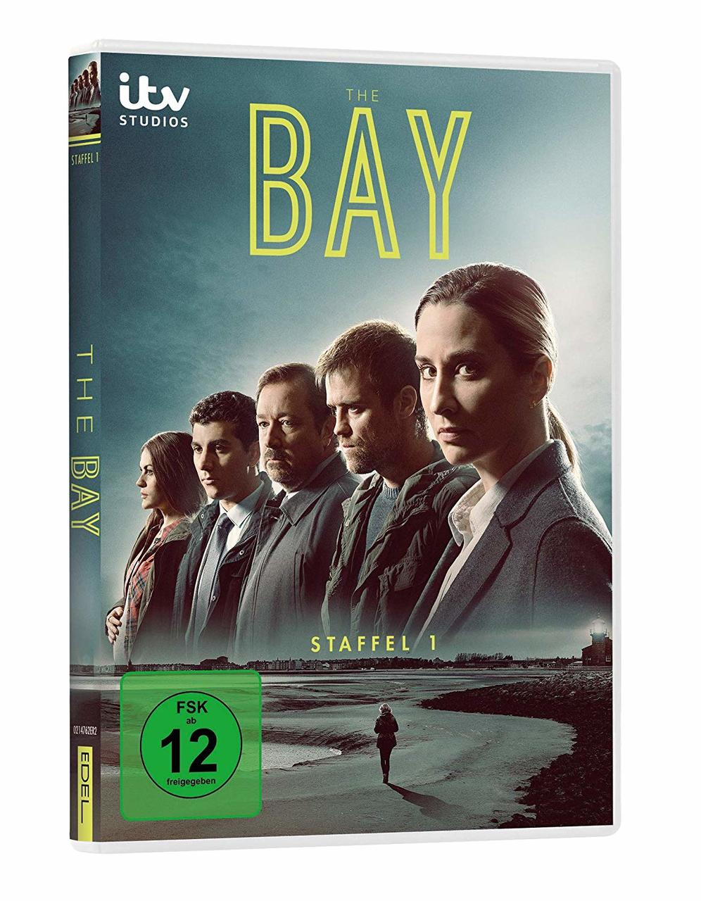 DVD-Cover: The Bay, Staffel 1, mit fünf Personen vor einer Küstenlandschaft. Das ITV Studios Logo ist sichtbar.