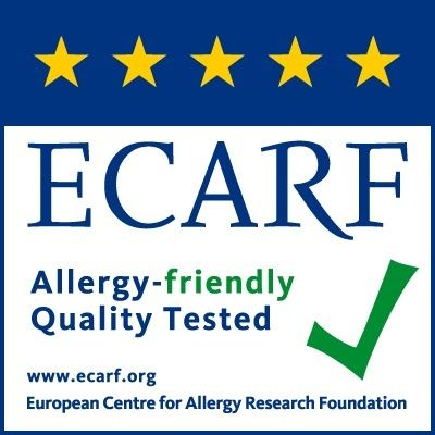 ECARF-Logo mit Sternen und einem Häkchen, plus Text: 'Allergikerfreundlich Qualitätsgeprüft'.