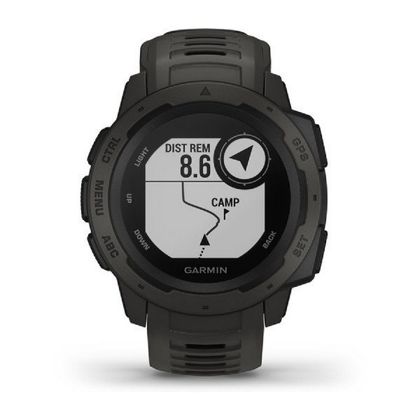 Reloj Garmin negro que muestra un mapa con brújula y distancia. El reloj tiene botones y el logo de Garmin.