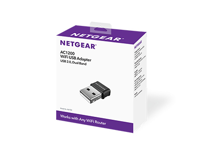 Eine weiße und lila Schachtel für einen WLAN-USB-Adapter. Auf der Schachtel steht 'NETGEAR'.