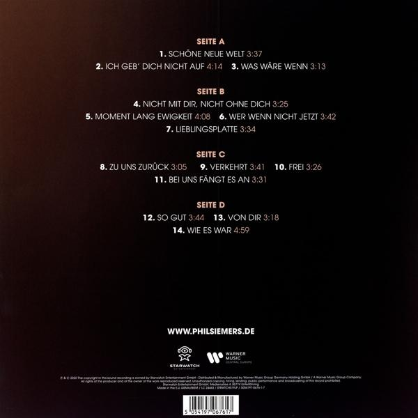 Rückseite einer CD mit Trackliste auf dunklem Hintergrund. Musiklogo in der Ecke.