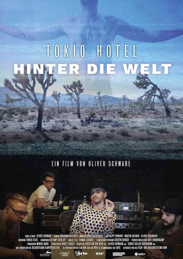 Filmplakat: Tokio Hotel, Hinter Die Welt, mit Wüstenlandschaft und Bandmitgliedern.