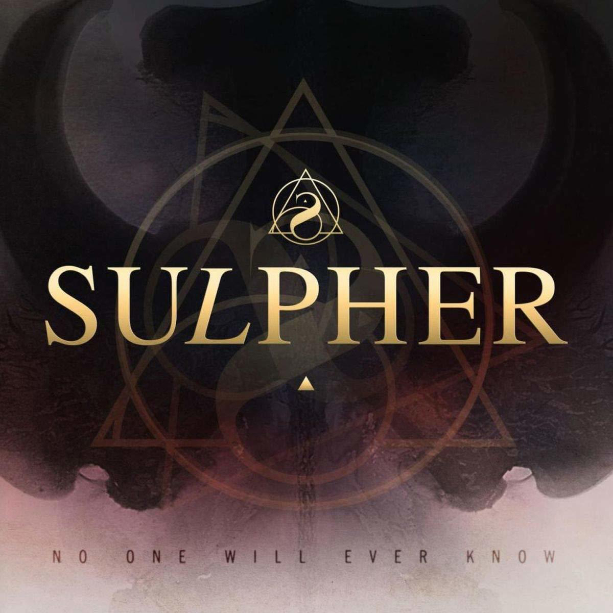 Albumcover mit goldener Schrift. Titel ist 'SULPHER'. Dunkler Hintergrund mit geometrischem Design.