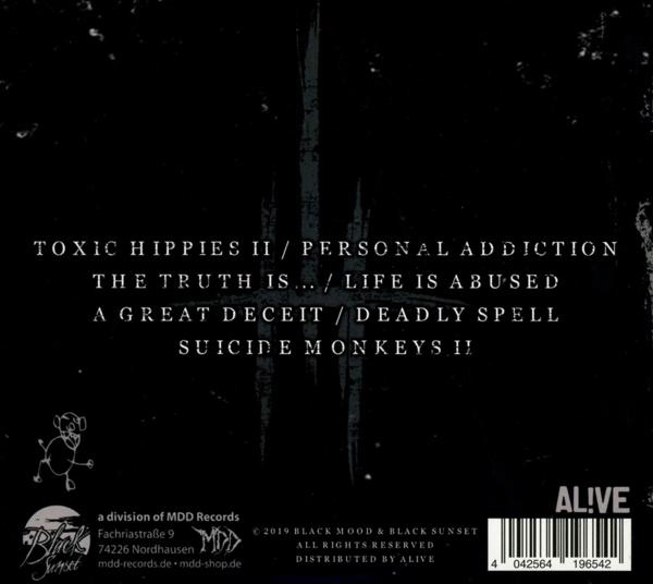 Schwarzes Albumcover mit Text. Ein stilisierter Kreuz in der Mitte.
