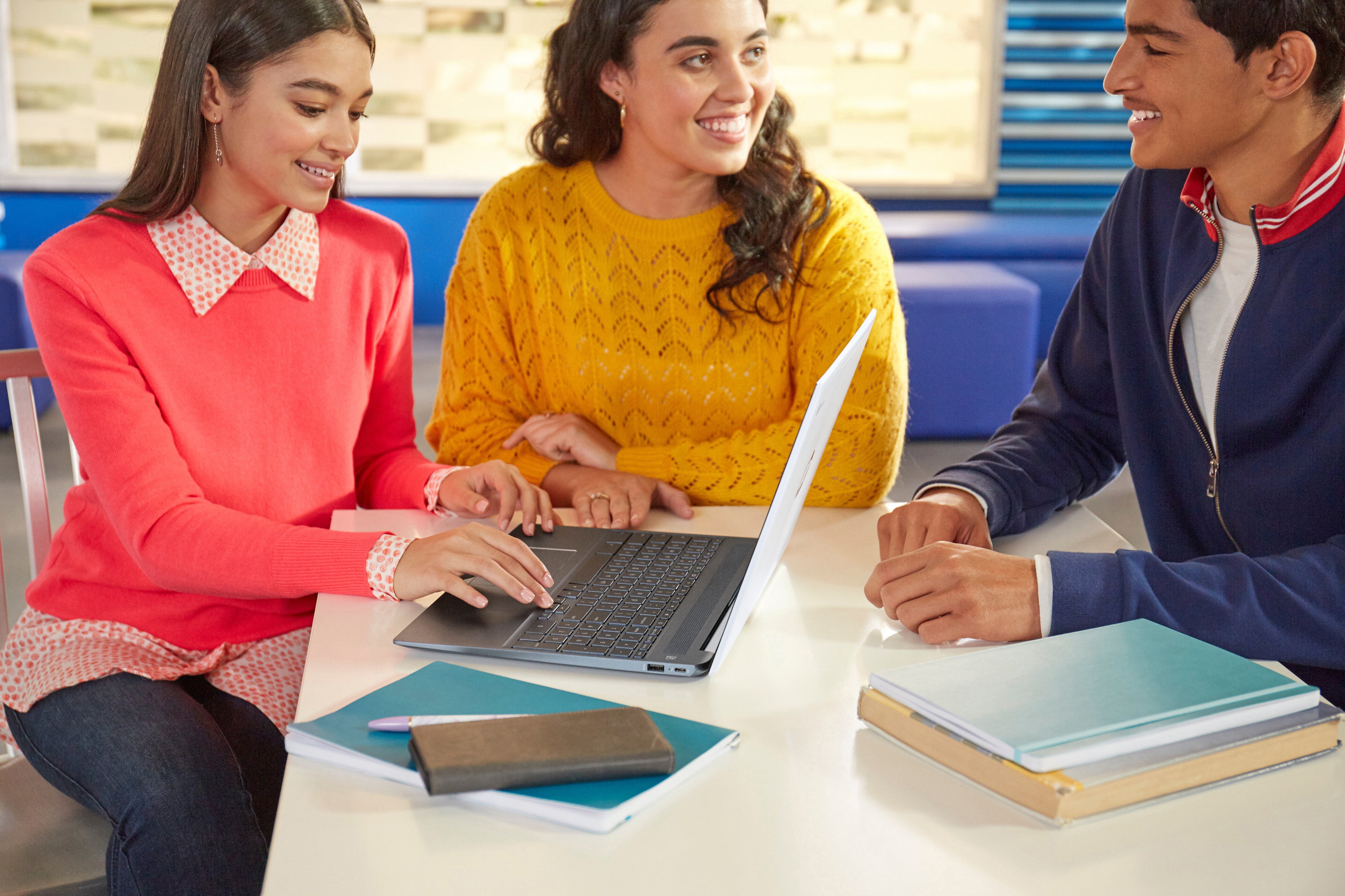 HP Chromebook 15-de0310ng - 15,6 Zoll - Intel® Core™ i3 i3-8130U - 8 GB - 128 GB - Intel® UHD 620 - Google ChromeOS