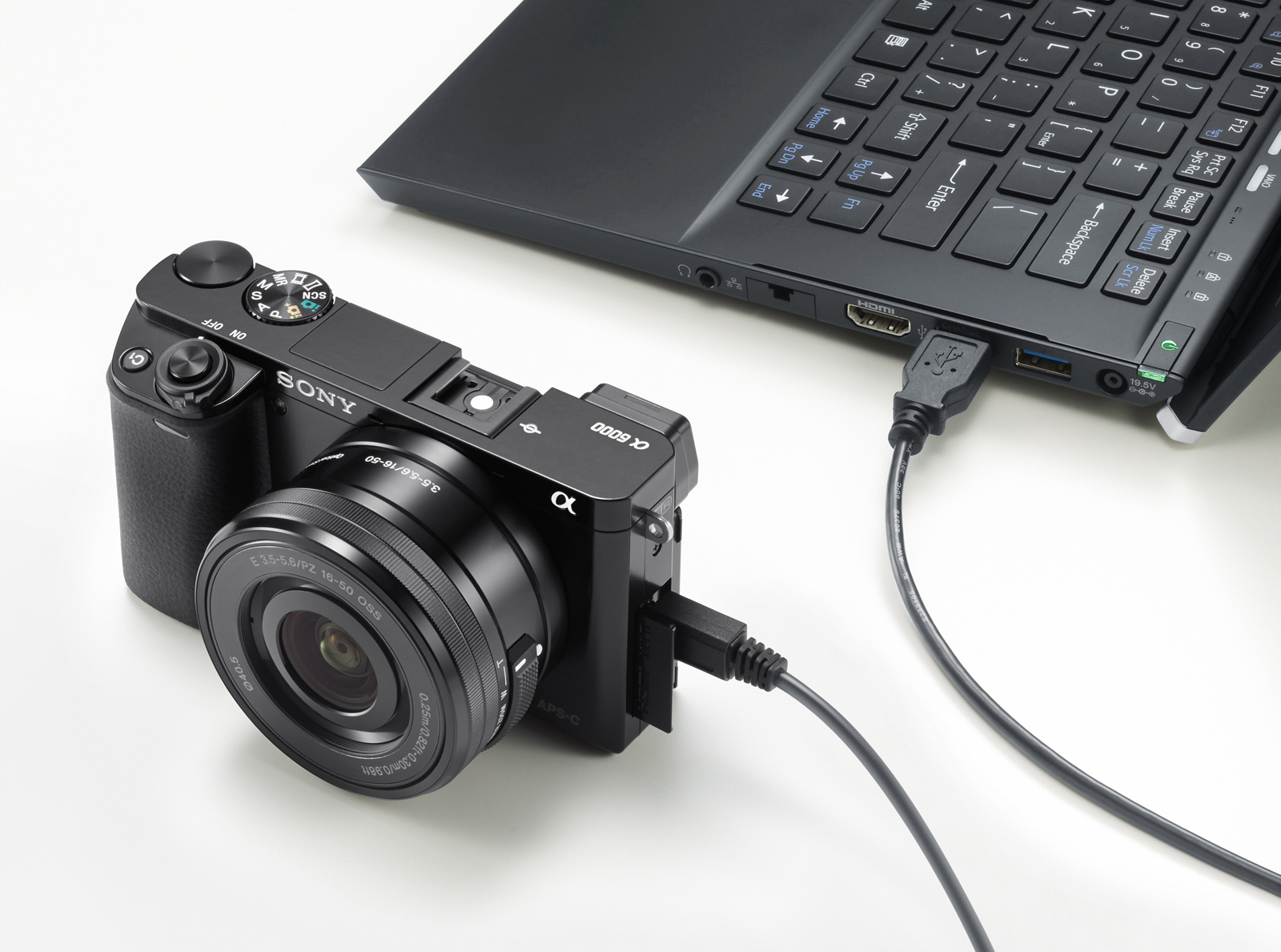 SONY Alpha 6000 (ILCE-6000L) Systemkamera mit Objektiv 16-50 mm, 7,6 cm Display, WLAN