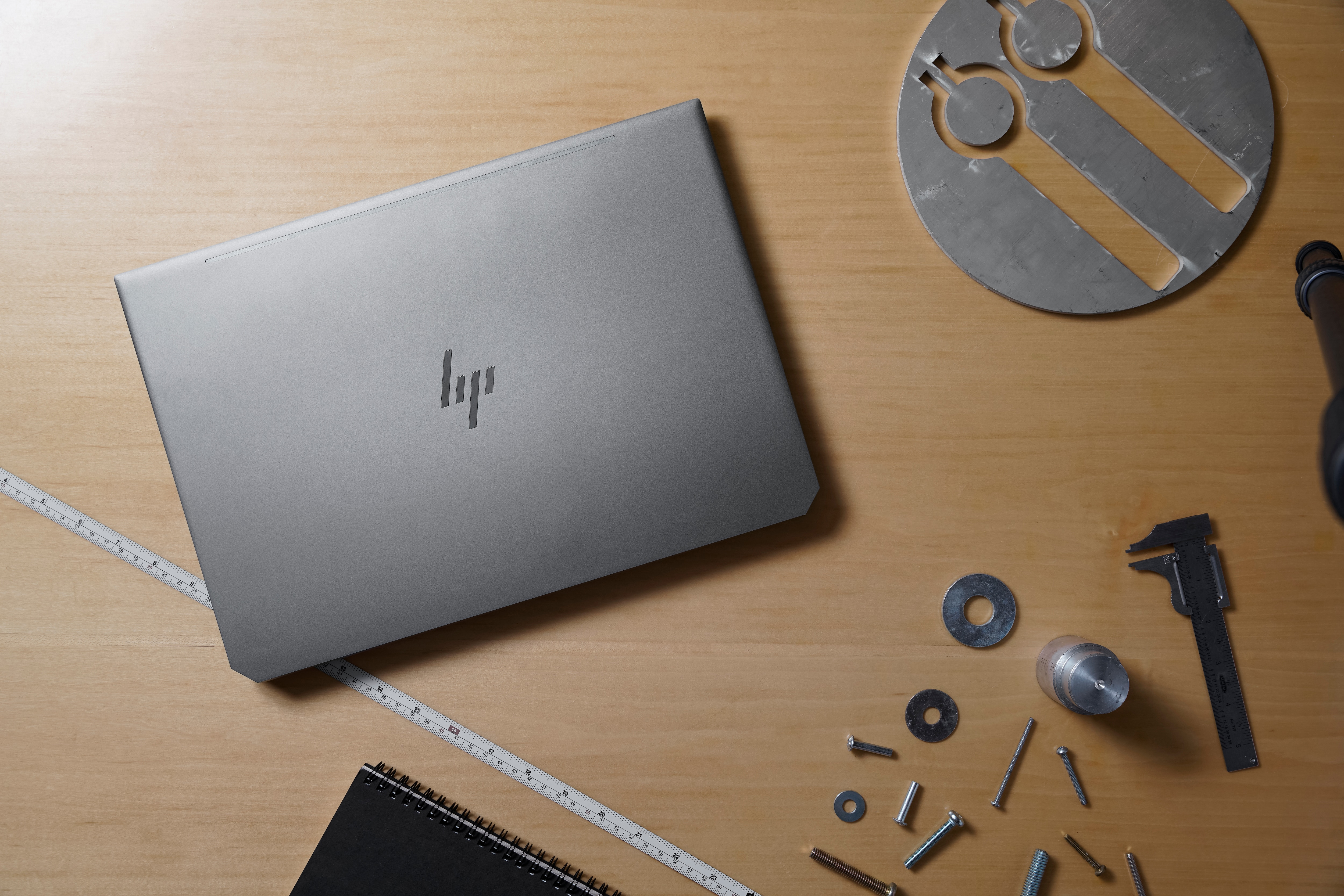 HP - B2B ZBook Studio G5 - 15,6 Zoll - Intel® Core™ i7 i7-9850H - 16 GB - 512 GB