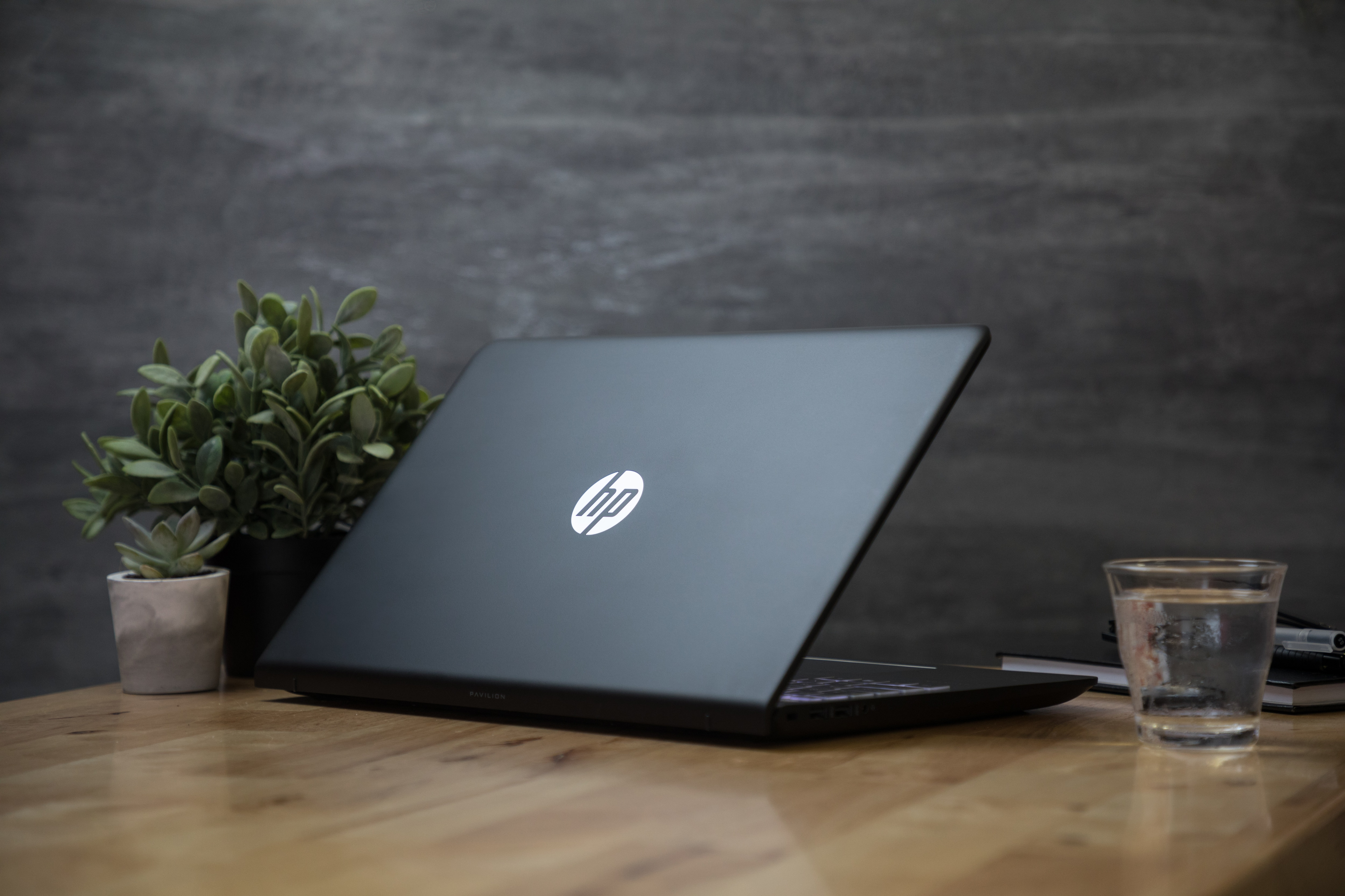 HP Nb 2Cr74Ea Pavılıon 15-Cb001Nt İ7-7700Hq 16G 1T+256Gssd 15.6 4Gvga W10H