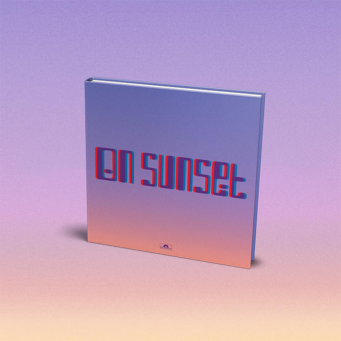 Albumhoes getiteld 'ON SUNSET' met een kleurrijke, 3D-achtige tekst.