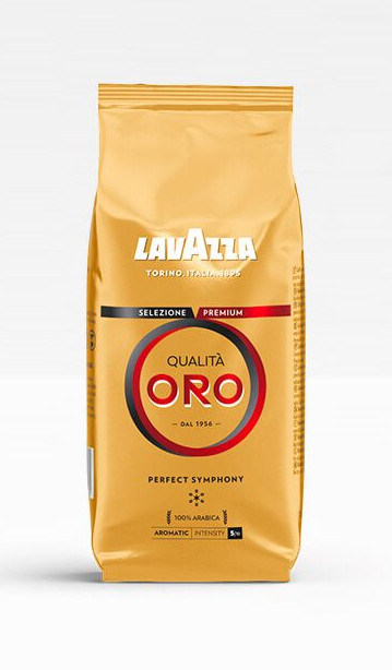 Arany kávézacskó Lavazza logóval. Olasz nyelvű szöveg.