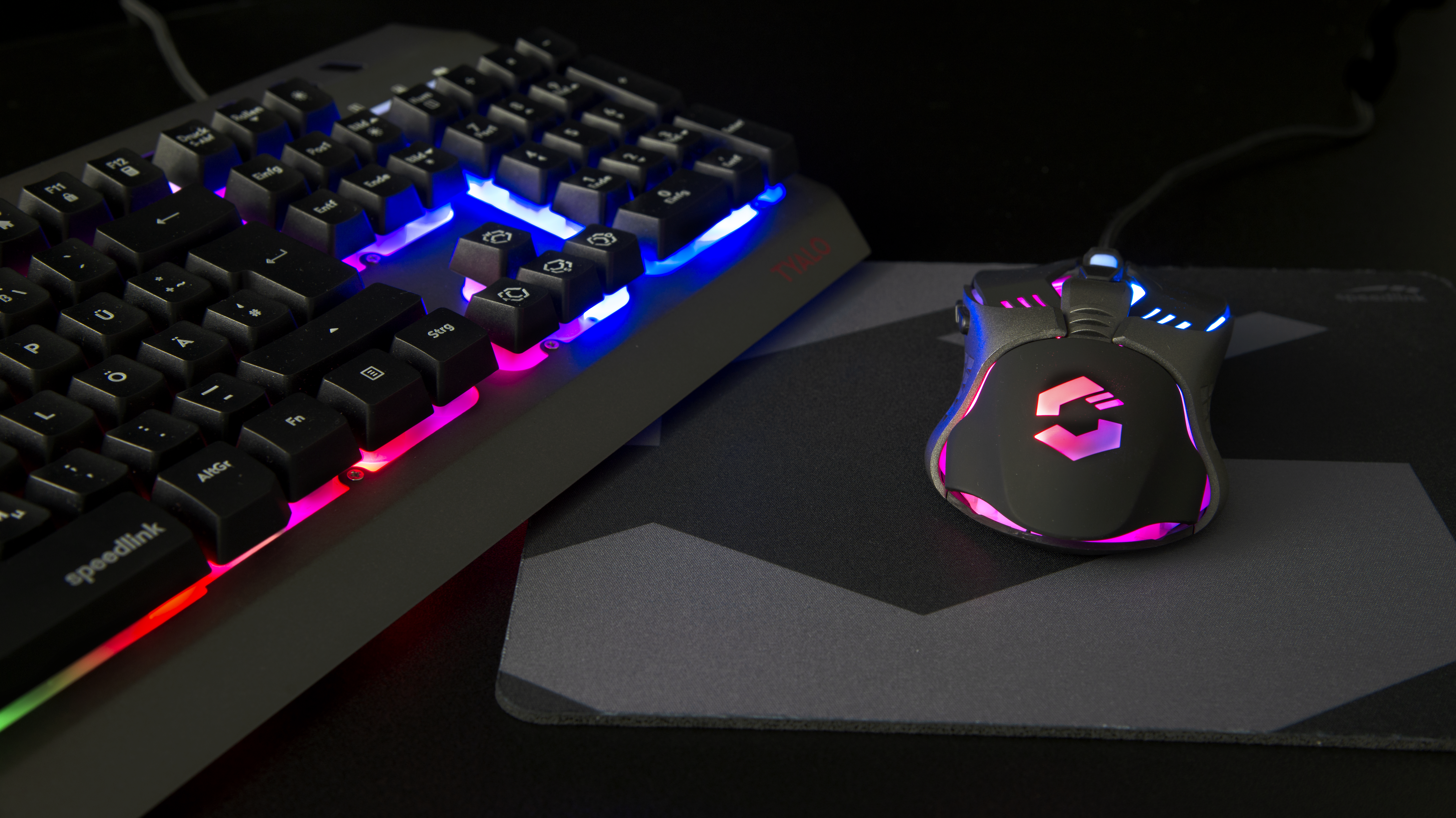SPEEDLINK TYALO Illuminated Gaming Deskset - DE layout, Gaming Tastatur, Maus & Mauspad, Rubberdome, kabelgebunden, Schwarz