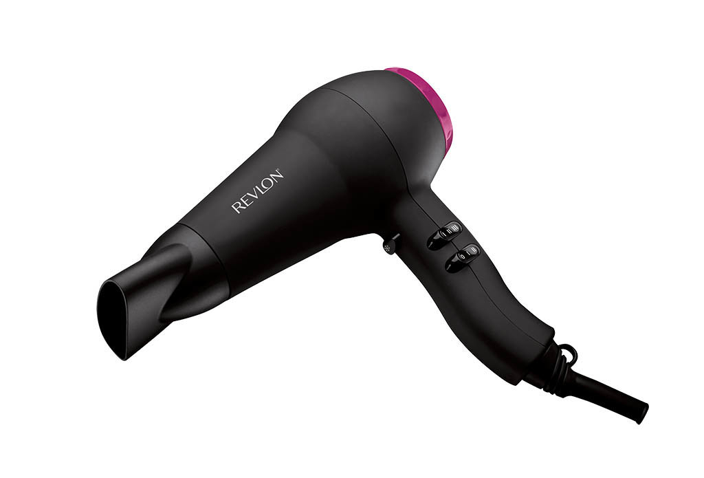 Ein schwarzer Revlon-Haartrockner mit einer rosa Düse.