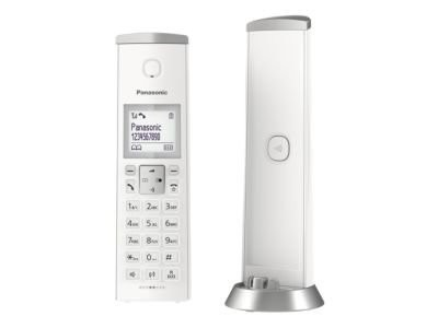 Dos teléfonos inalámbricos blancos con una base de carga, que muestran la pantalla y el teclado.