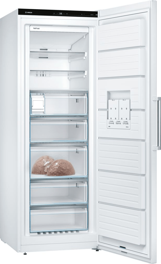 Un frigorifero bianco aperto. All'interno ci sono ripiani, cassetti e oggetti.