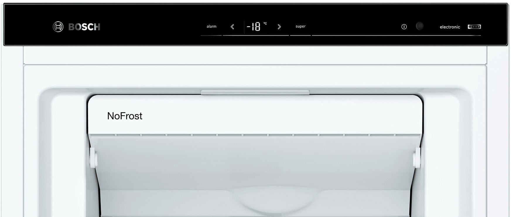 Primo piano di un congelatore Bosch bianco. Sopra display con -18 gradi e modalità super.