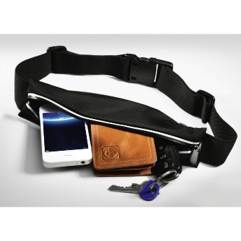 Schwarze Bauchtasche mit Handy, Geldbeutel und Schlüsseln.