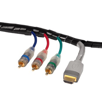 Nahaufnahme eines Kabels mit drei Cinch-Anschlüssen und einem HDMI-Anschluss. Das Kabel ist schwarz.