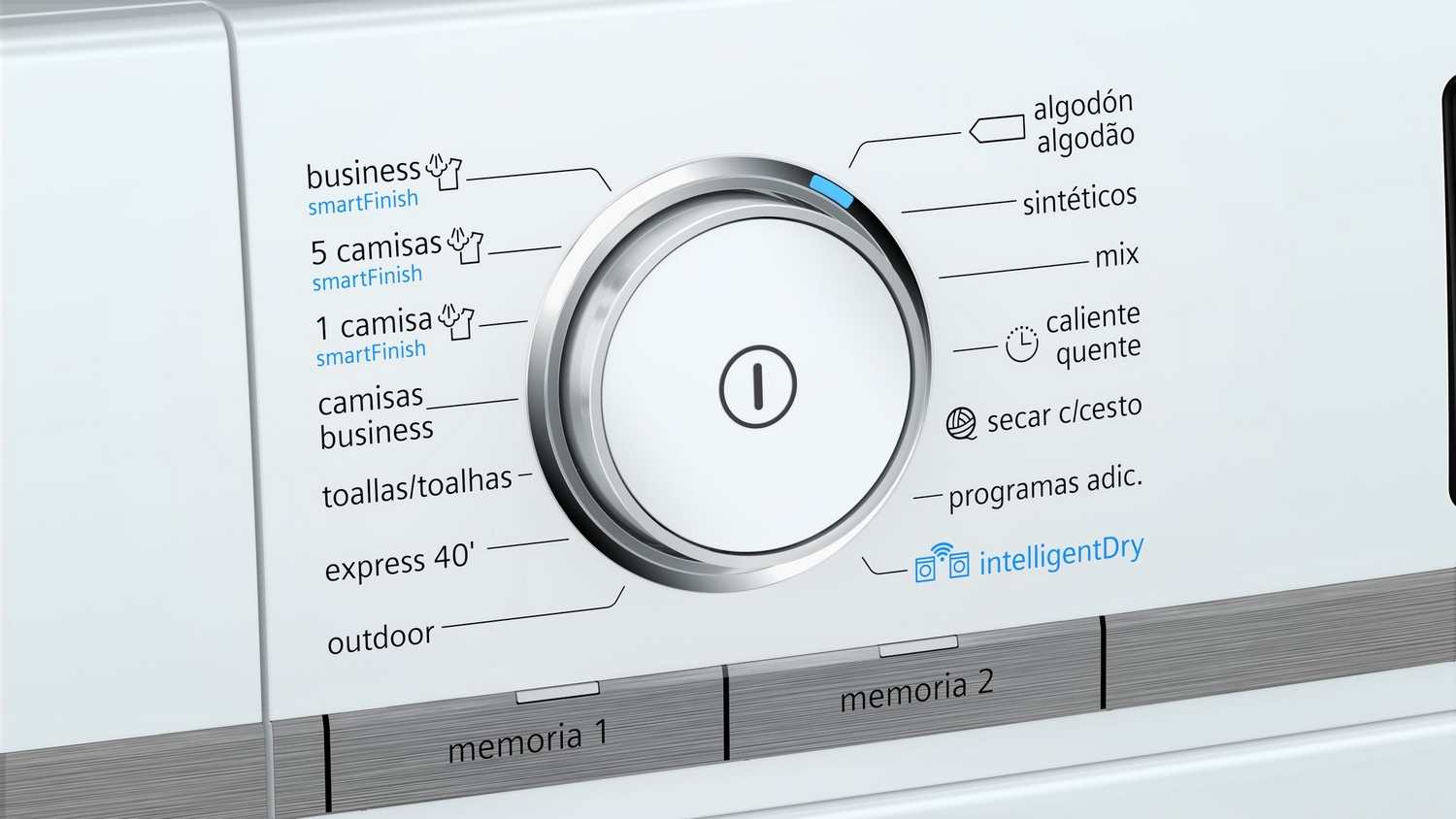 Primer plano del panel de control de una lavadora con varios ajustes.