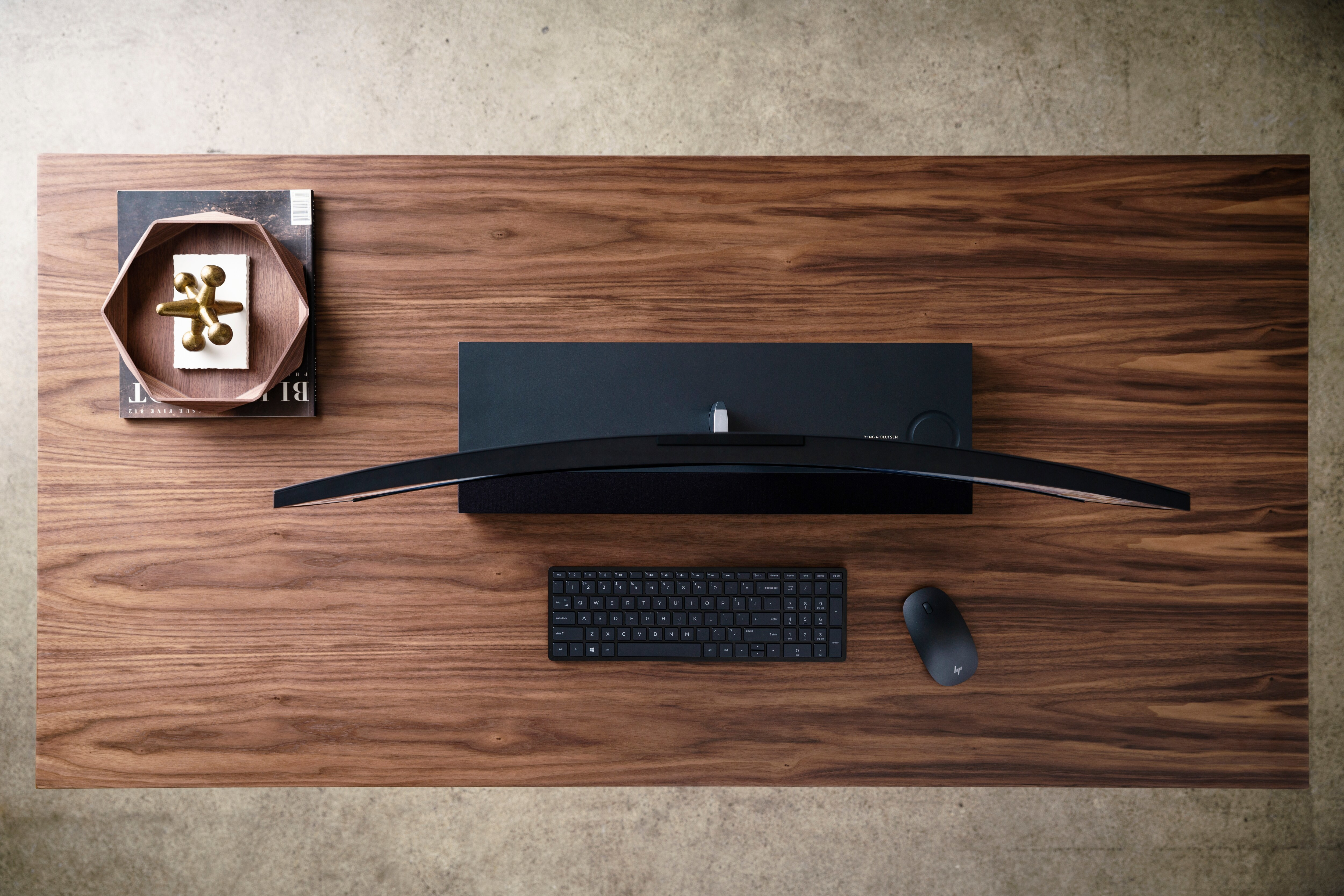 HP All in One PC Envy Curved 34-b130ng, dunkelgrau (5CQ61EA#ABD) All-in-One PC 34 Zoll, Intel® Core™ i7-8700T Prozessor
(12M Cache, bis zu 4.00 GHz), 16 GB RAM, 2000 GB HDD + 256 GB SSD, Grau