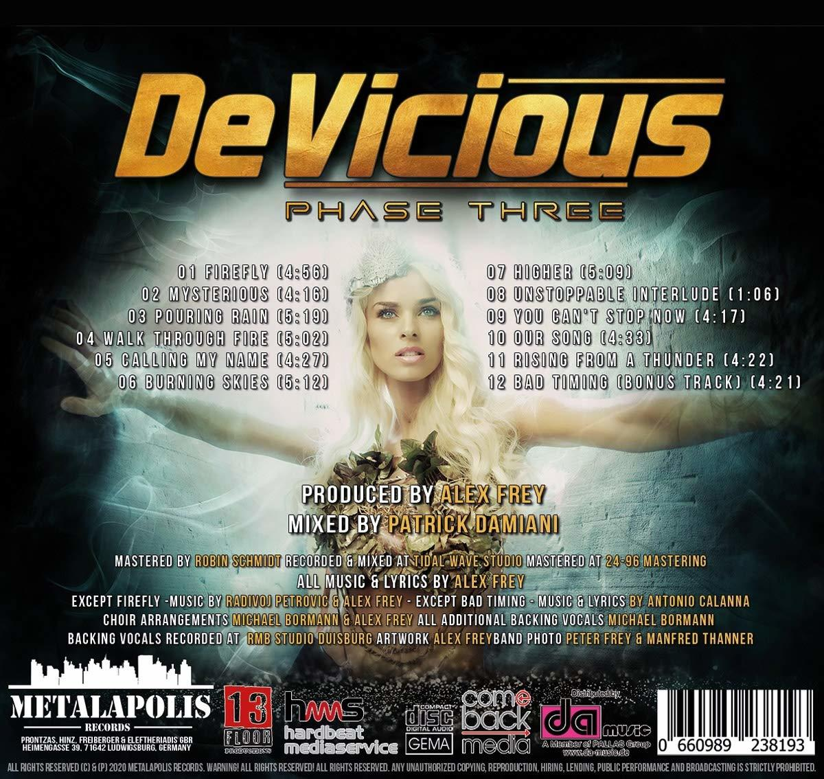Albumcover mit einer blonden Frau und Titelliste.