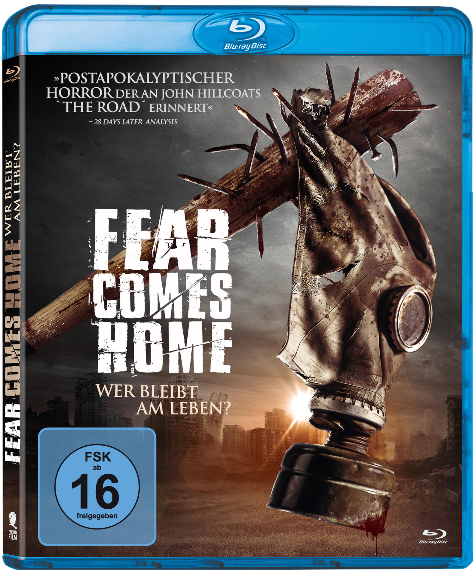 Blu-ray-Filmcover mit Gasmaske und dem Titel 'Fear Comes Home'.